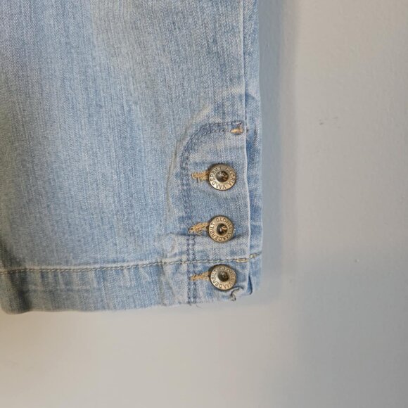 EUC Gloria Vanderbilt Light Blue Jean Capri's - Picture 6 of 7